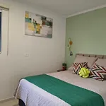 Spacious 2-Floor Favela Loft With Hot Tub & Views - Leme, Copacabana