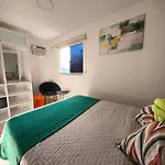 Spacious 2-Floor Favela Loft With Hot Tub & Views - Leme, Copacabana