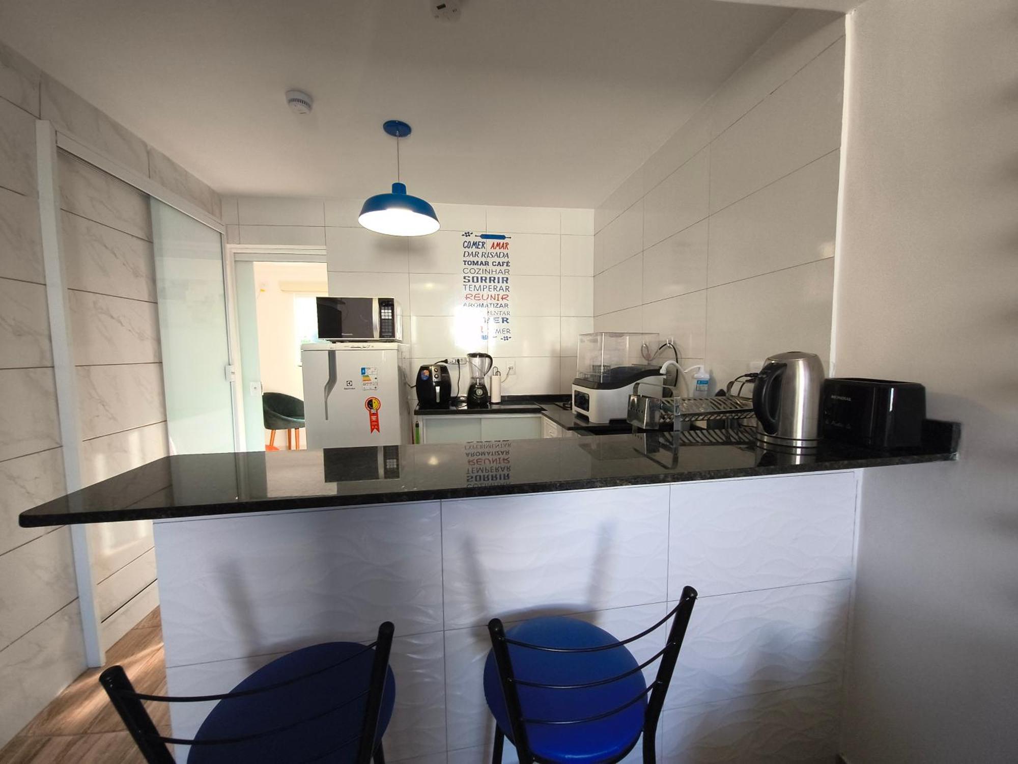 Apartemen Spacious 2-floor Favela Loft With Hot Tub & Views - Leme, Copacabana *